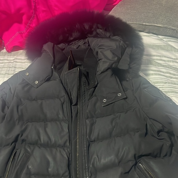 All black moose knuckles great condition upset for the red tag size large - Picture 5 of 9